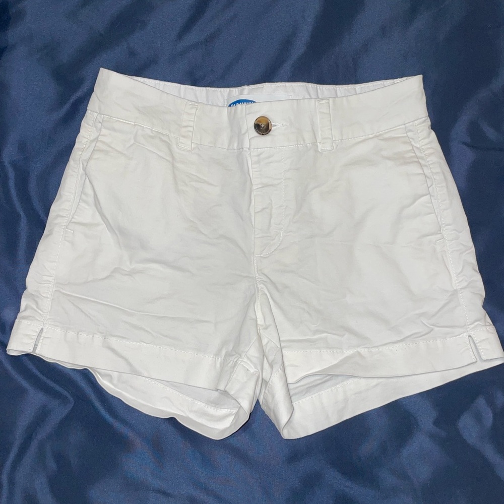 Old Navy Pocket Mid Rise Everyday 3” Shorts